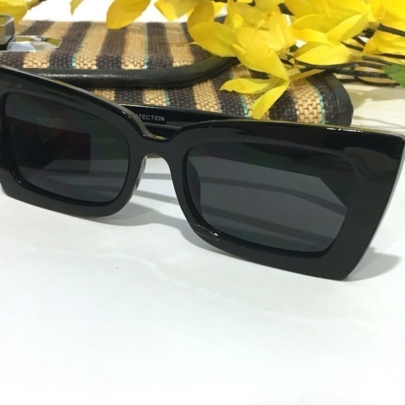 RETRO Style Retangular Butterfly Frame Sunglasses - Picture 4 of 8